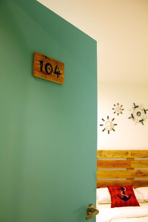 Roof Talk Theme Hostel 조호르 바루 외부 사진