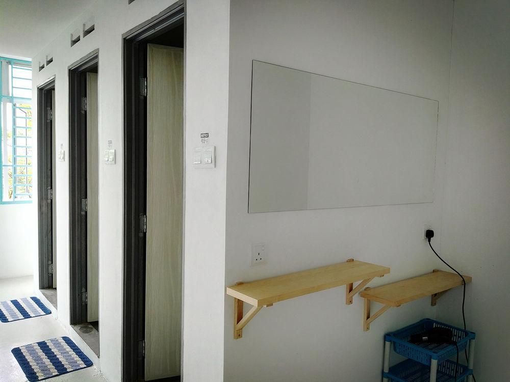 Roof Talk Theme Hostel 조호르 바루 외부 사진